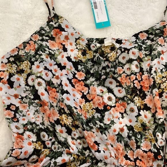 NWT Nine Britton cropped cami wrap top - Picture 3 of 3